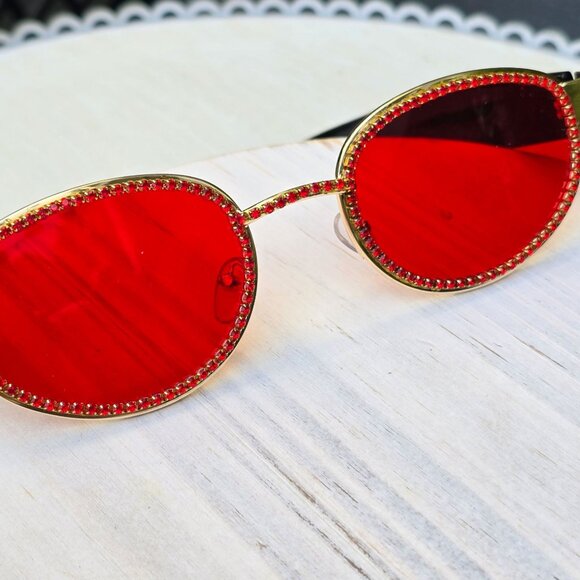 Dolls Kill ✦ Red Rhinestone Oval Sunglasses ✦ Gold Frame Black Arms Festival NWT - Picture 3 of 5